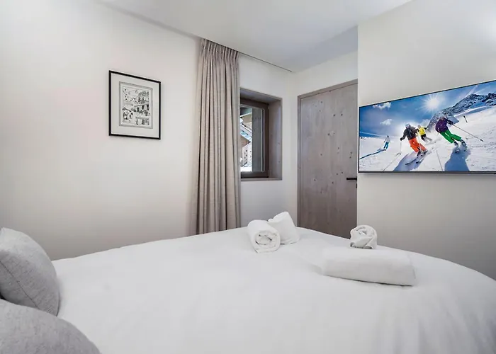 Apartment Le Praz: 4 Pers, Wifi, Parking - Fr-1-568-56 Courchevel